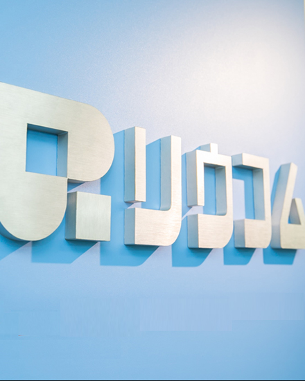 採用情報（新卒・中途）